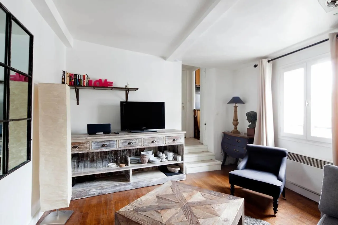 Апартаменты Luckey Homes - Rue Du Pont De Lodi